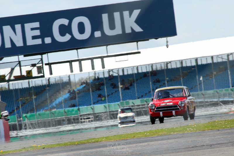 Illustration for article titled Silverstone Photodump